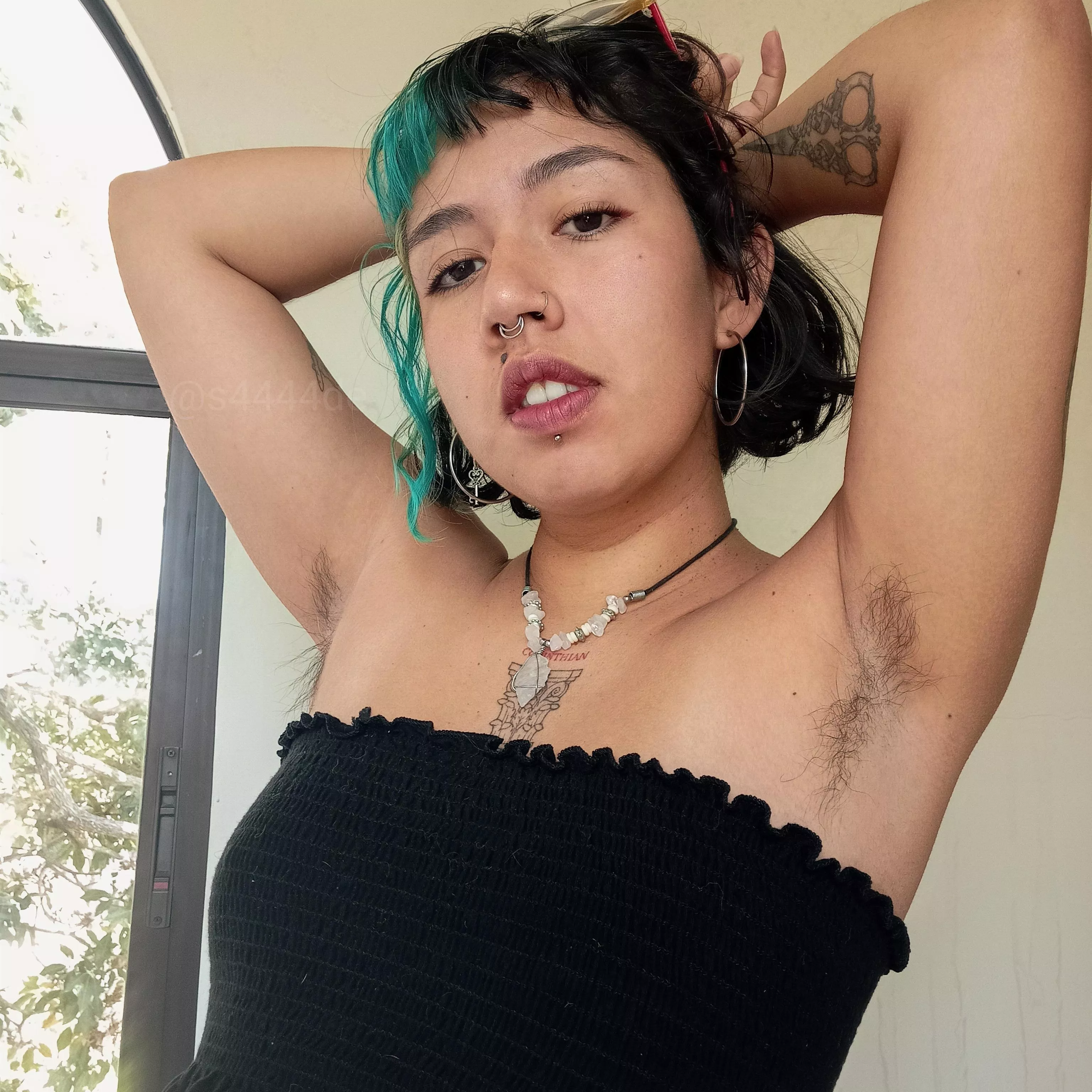 do you like when girls don't wear deodorant?