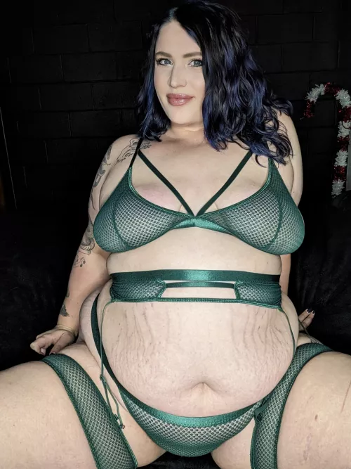 Feed me cookie and I'll suck your dick