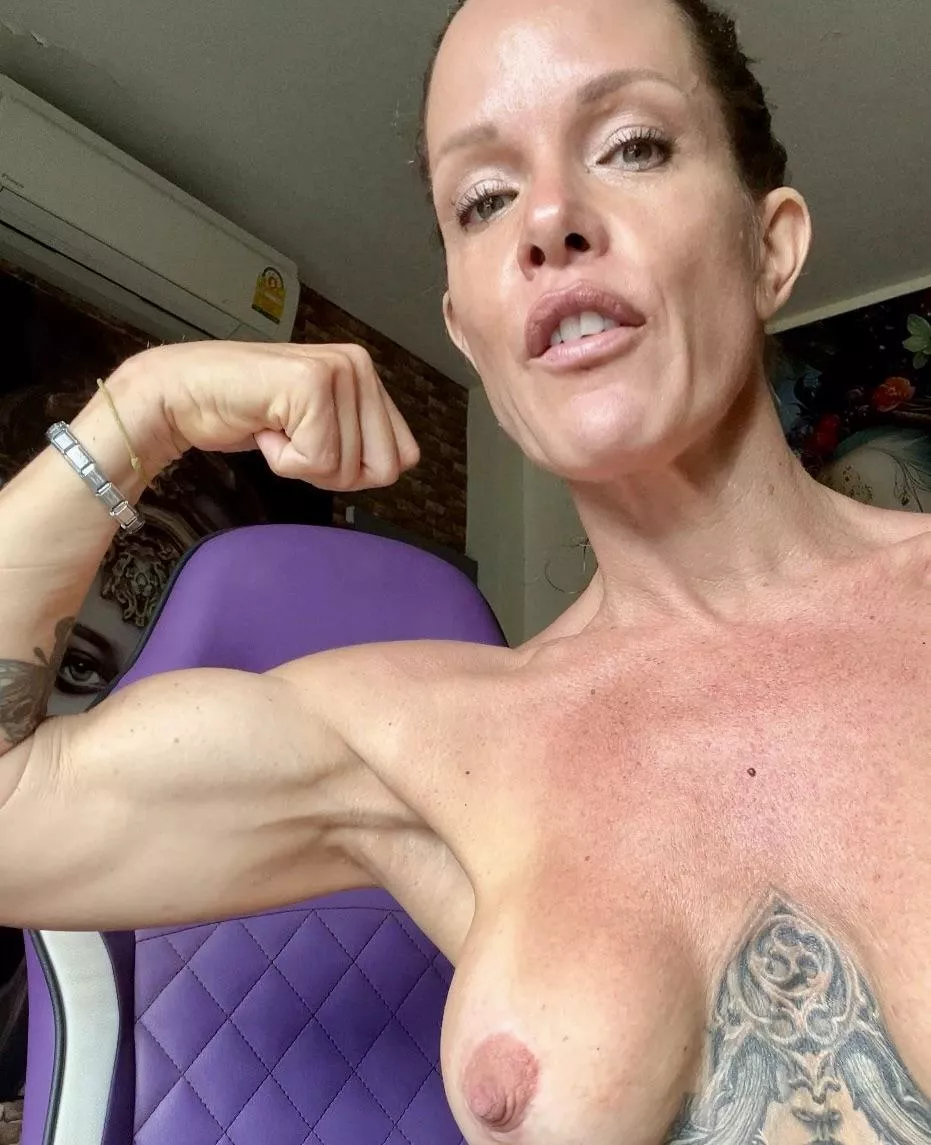 Fresh from the gym, still not showered yet