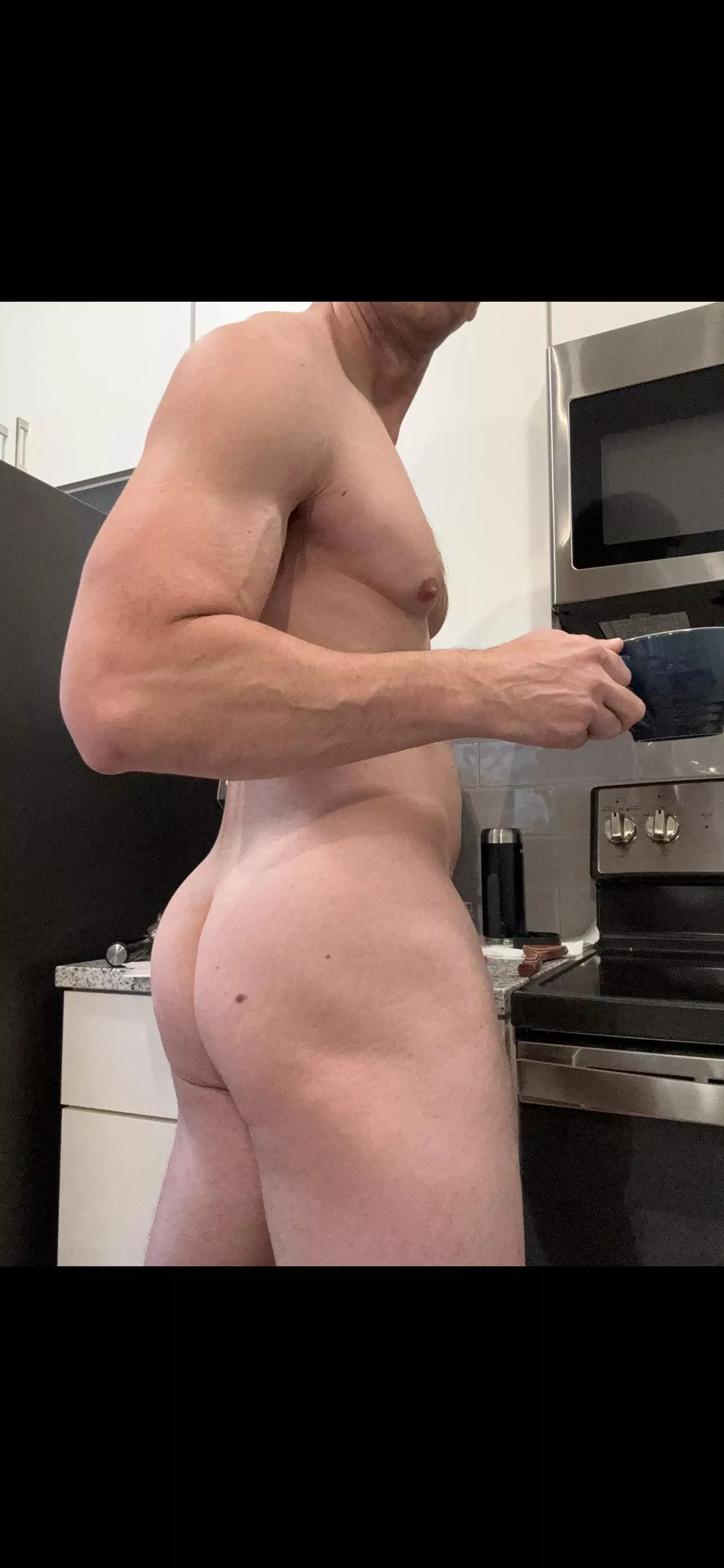 Happy Hump Day!! Would anyone like some cake with their coffee?