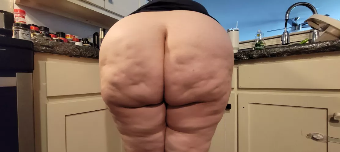 Happy humpday daddy 😋