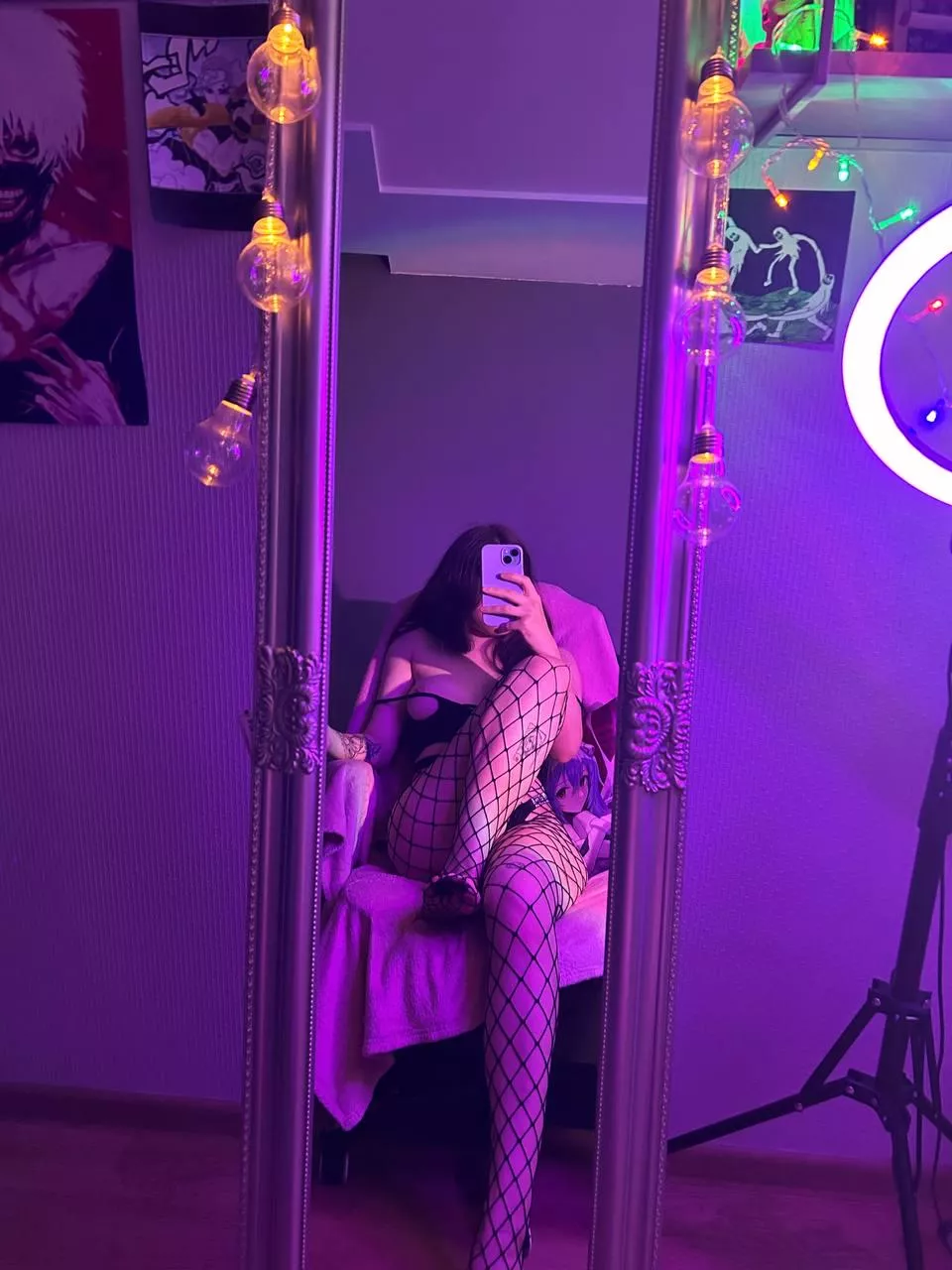 her pussy looks like the flowers of paradise.