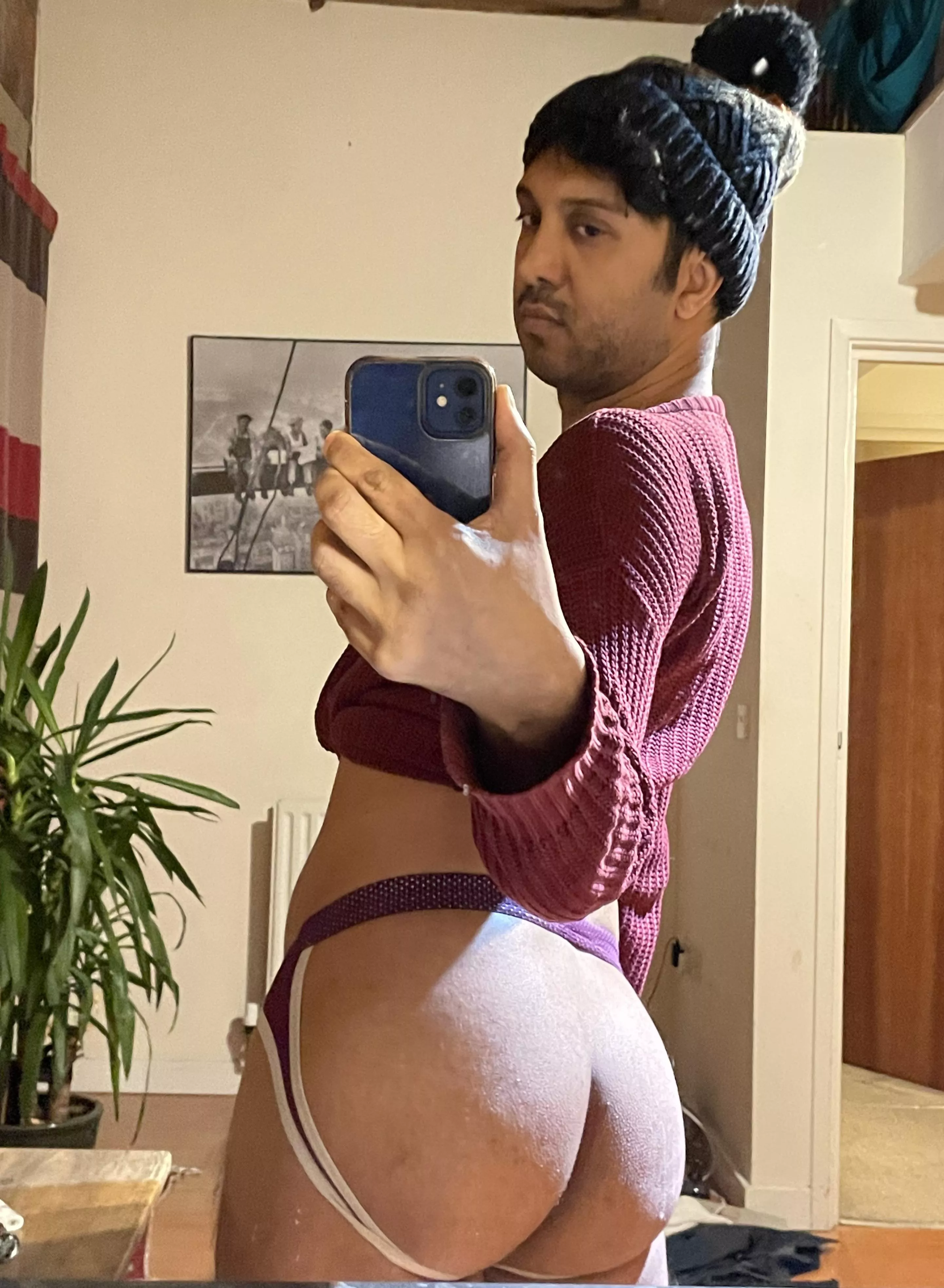 Hi 🍑😉