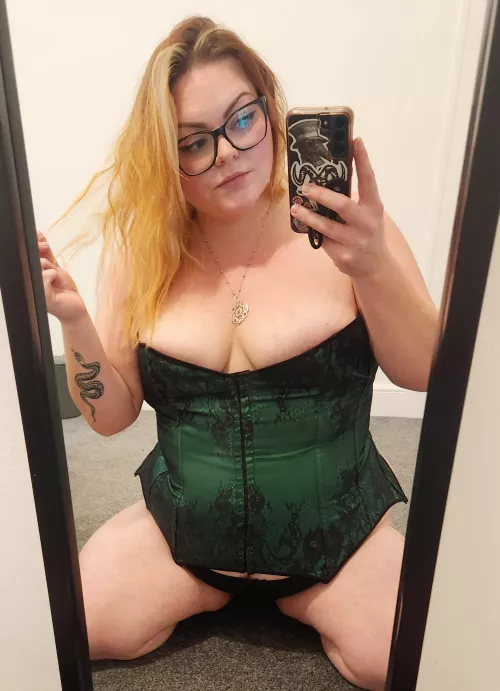 How do you tell whether you’ve satisfied a redhead? She unlocks the handcuffs.