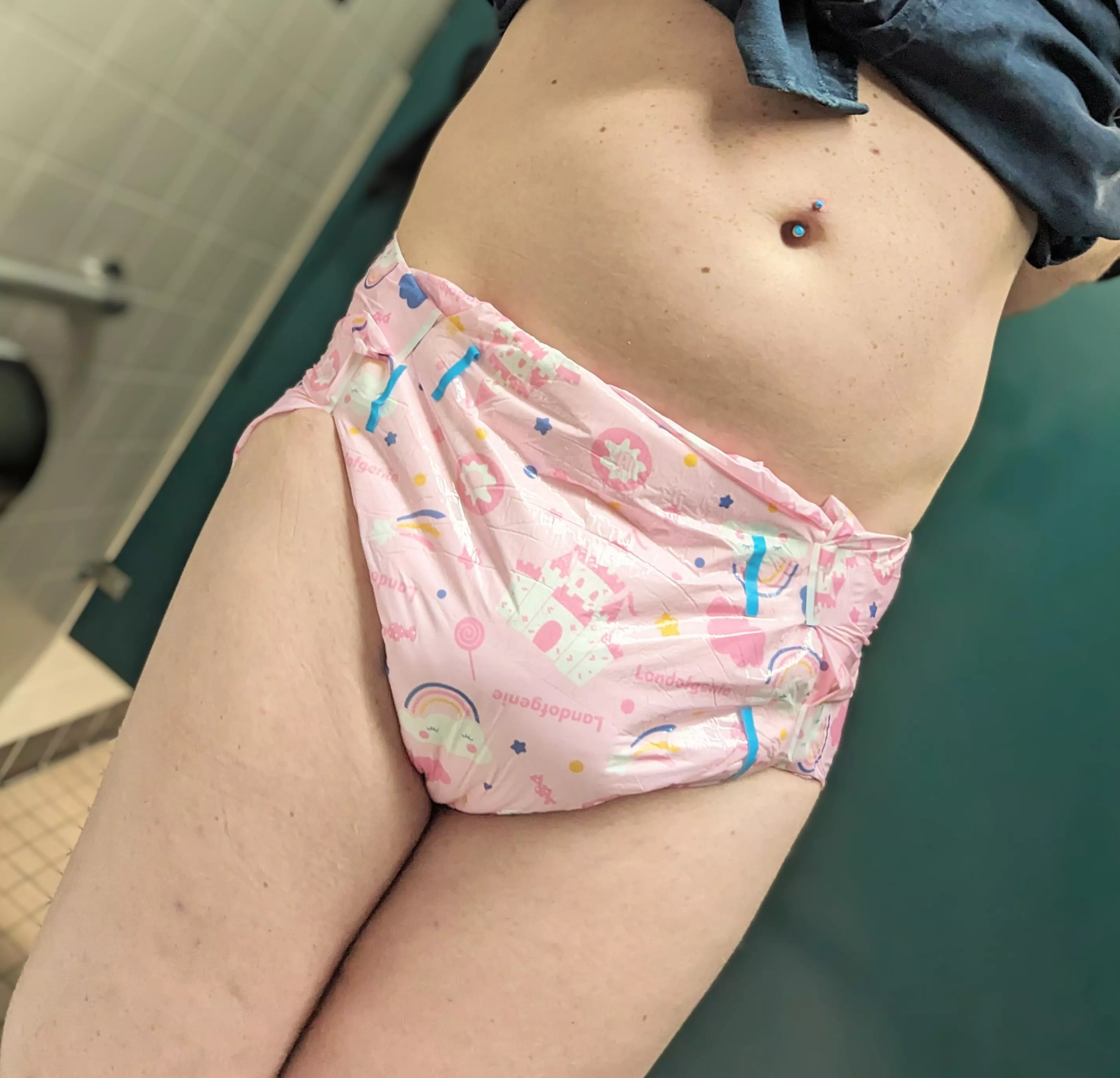 I was wearing all day at work and I'm finally home🥰