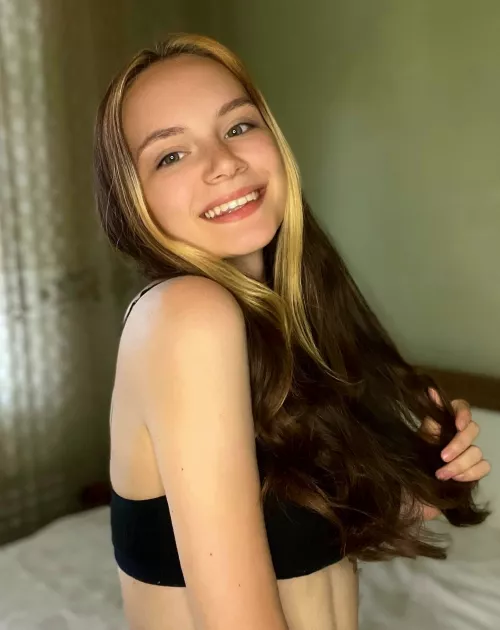 If you want to know what activates my slut mode. Two words. Thick forearms