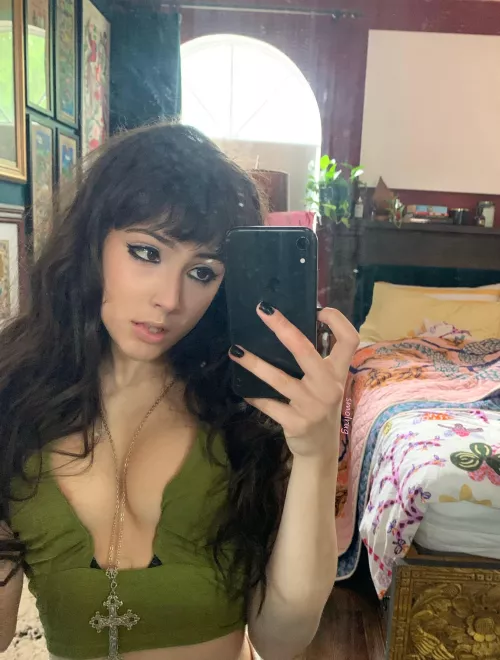 im the shy horny art girl in class 💚 18f