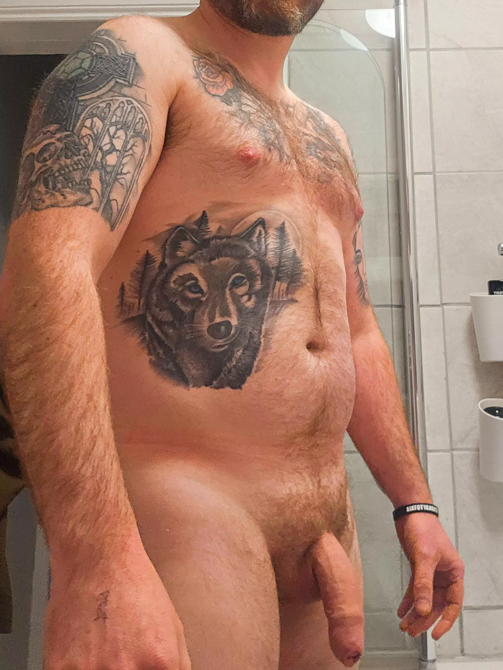 I've had a few people this week tell me I look better with the dadbod than I did a year ago with a six pack.......I need to buy new jeans [37]