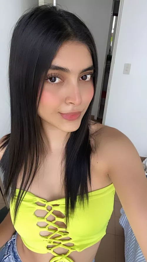 Love to take photos in my cute top