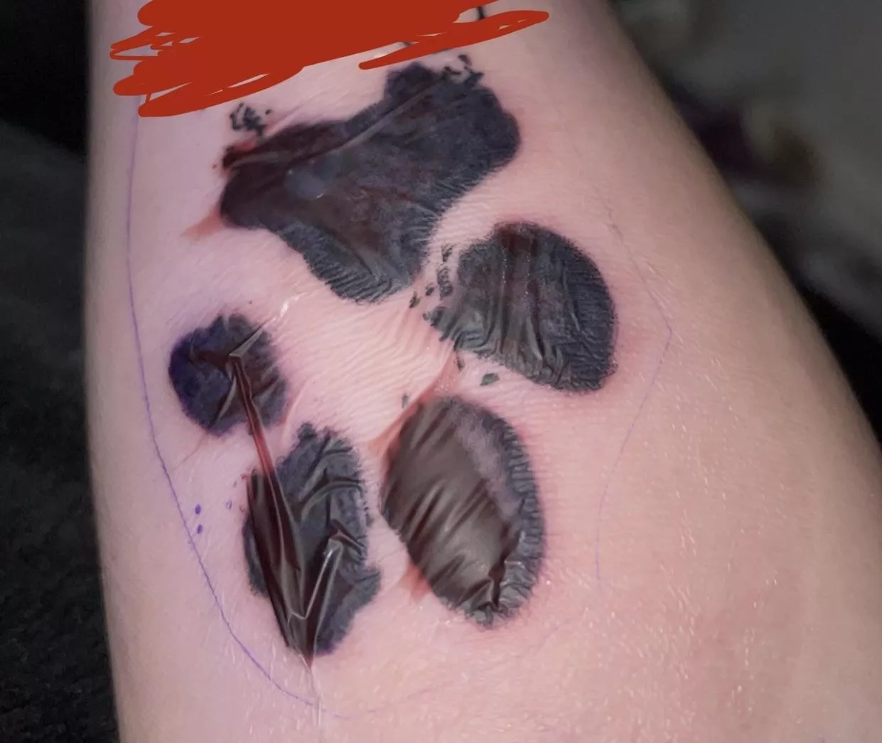 My hours-old tattoo 🫶🏻