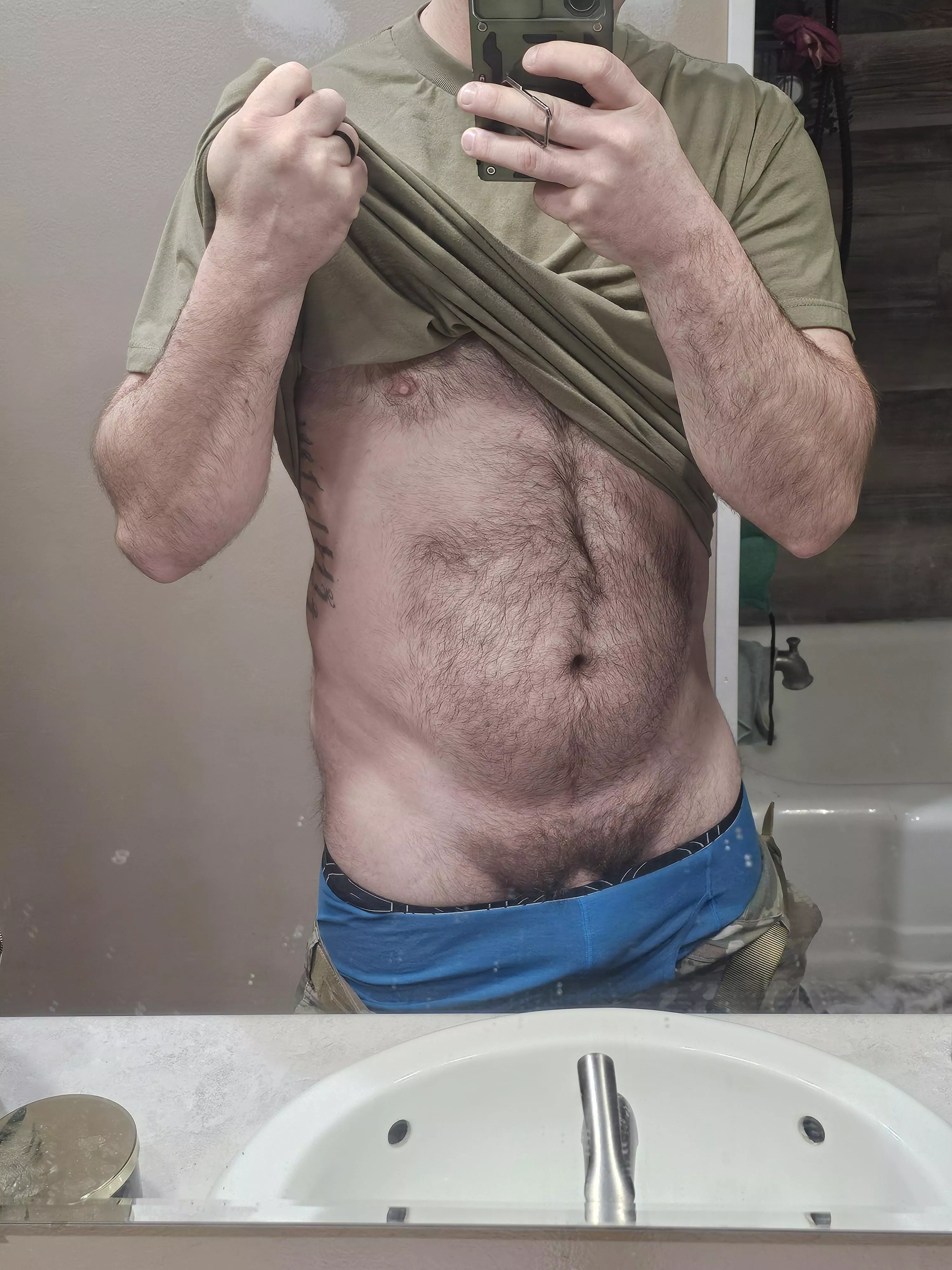 Not sure if I can claim dad bod anymore. (35)