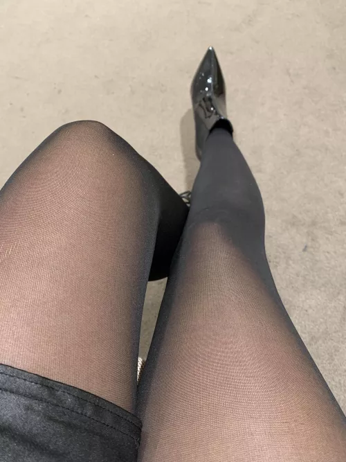 Office trouble: all leathery today 😍