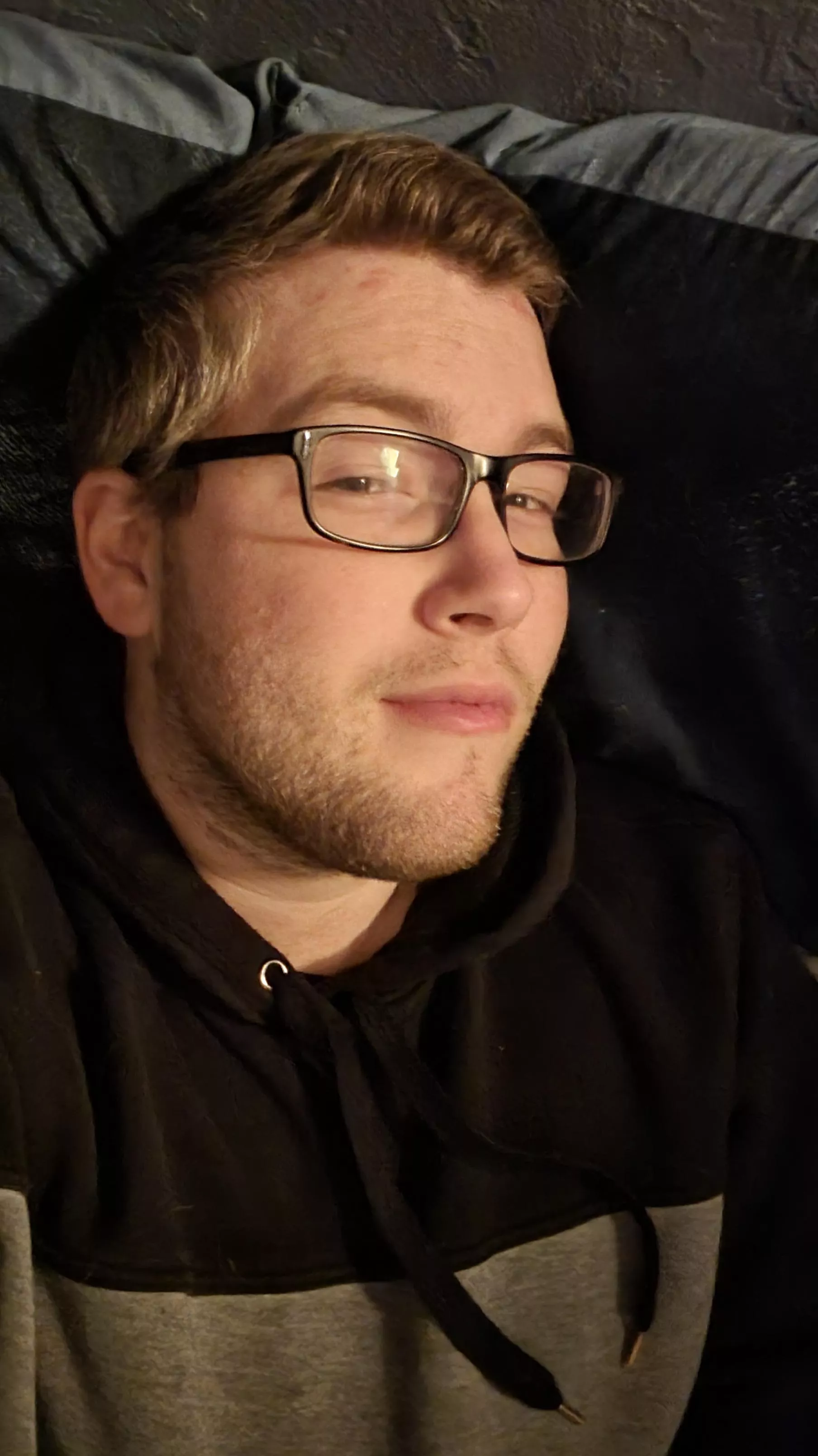 Rainy days in bed are meant for cuddles. Where's my big spoon at? 😛