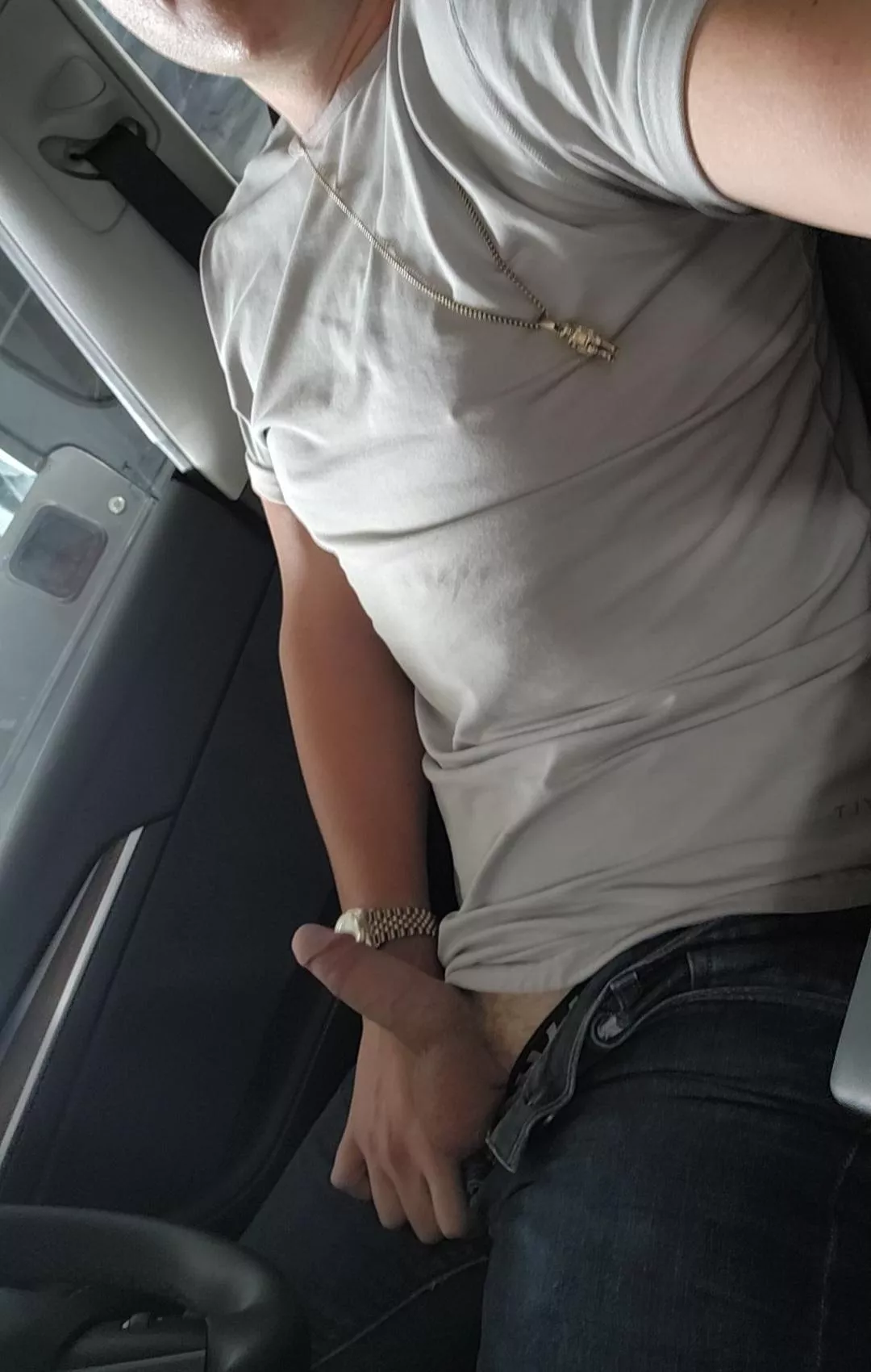 Saw a hot dad at Target. Throbbing in the parking garage 🥵