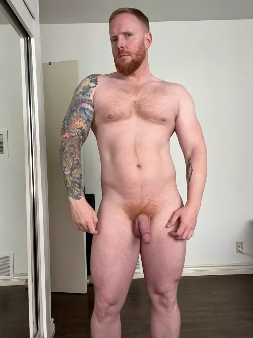 Say hi if you’d bottom for me 😈