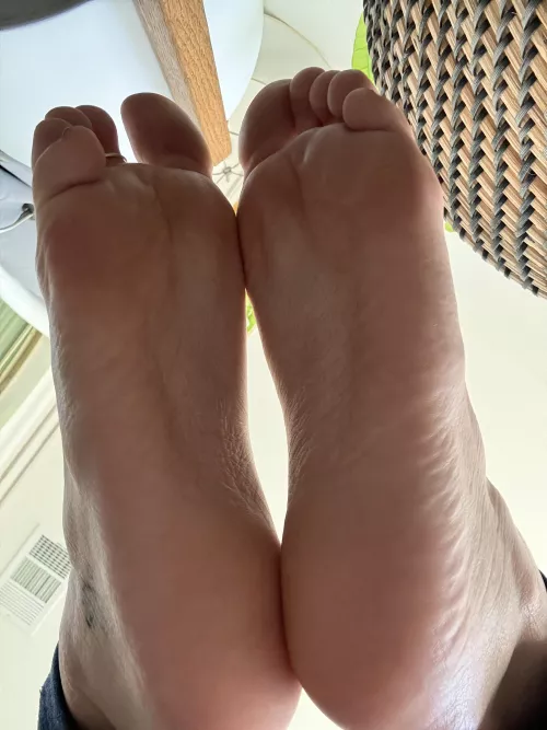 Showing my arch-gap 🤭 🥵