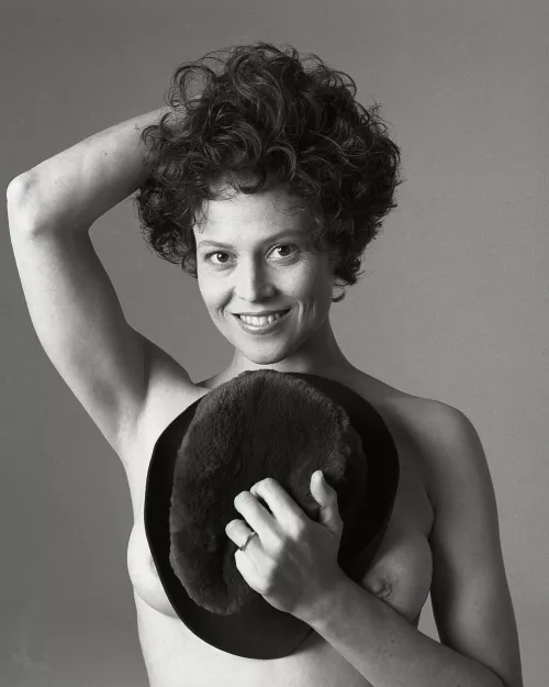Sigourney Weaver (1986)