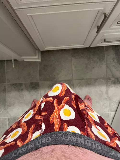 Some morning wood. Anyone wanna help?