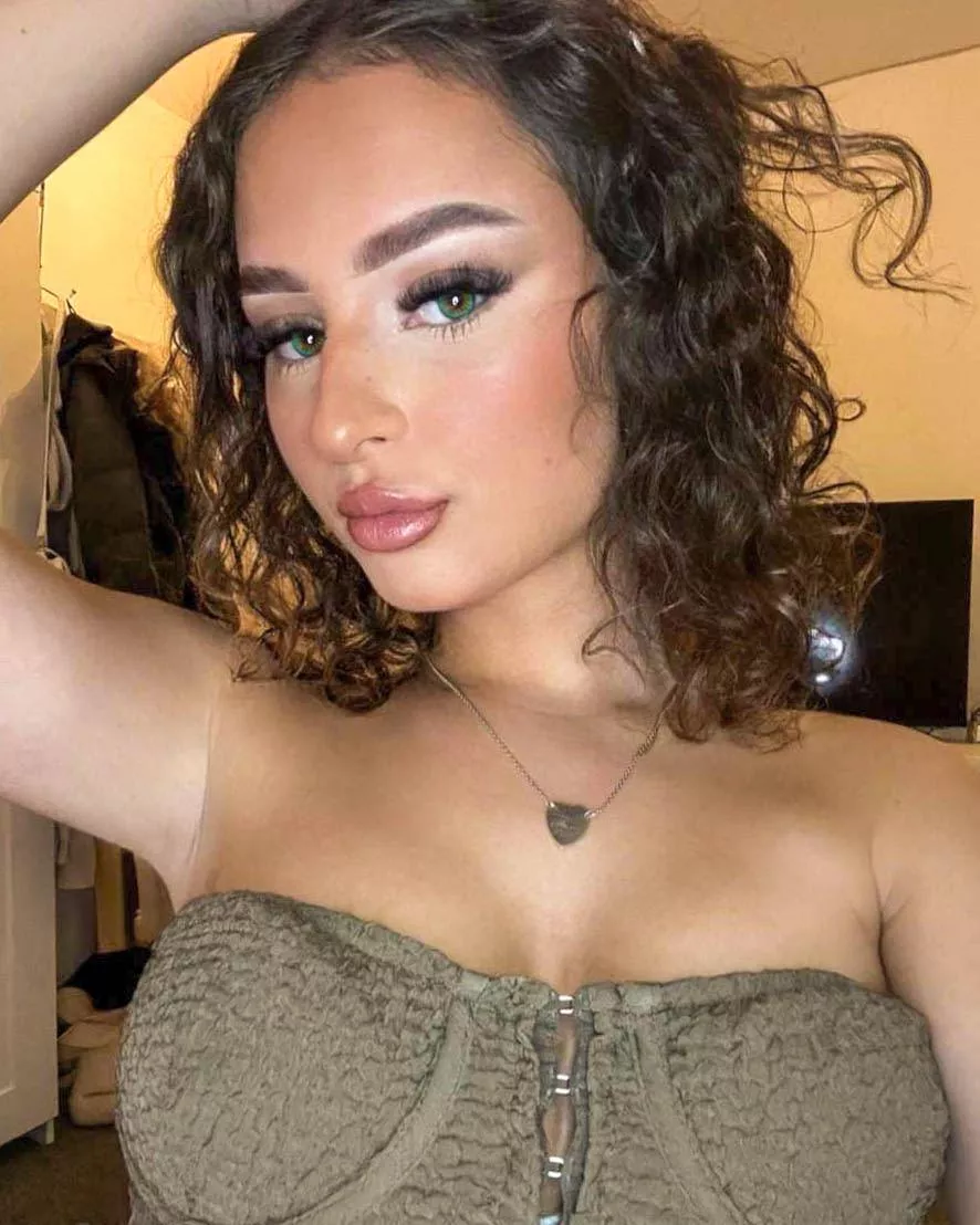 The real goddess is here