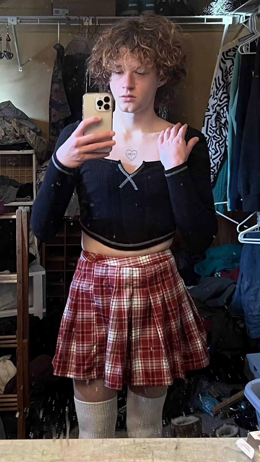 Trying to figure out a Christmas outfit :P