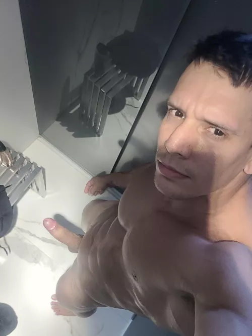 Wanna join me in the shower ?🚿🧼