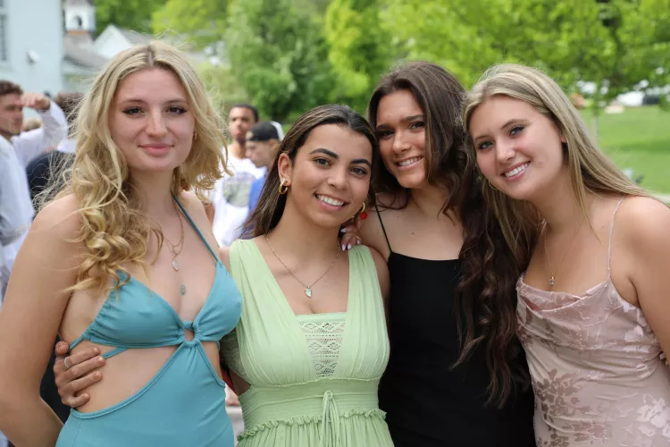 Which of these beautiful women [4]