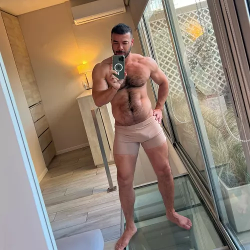 Who likes compression shorts?