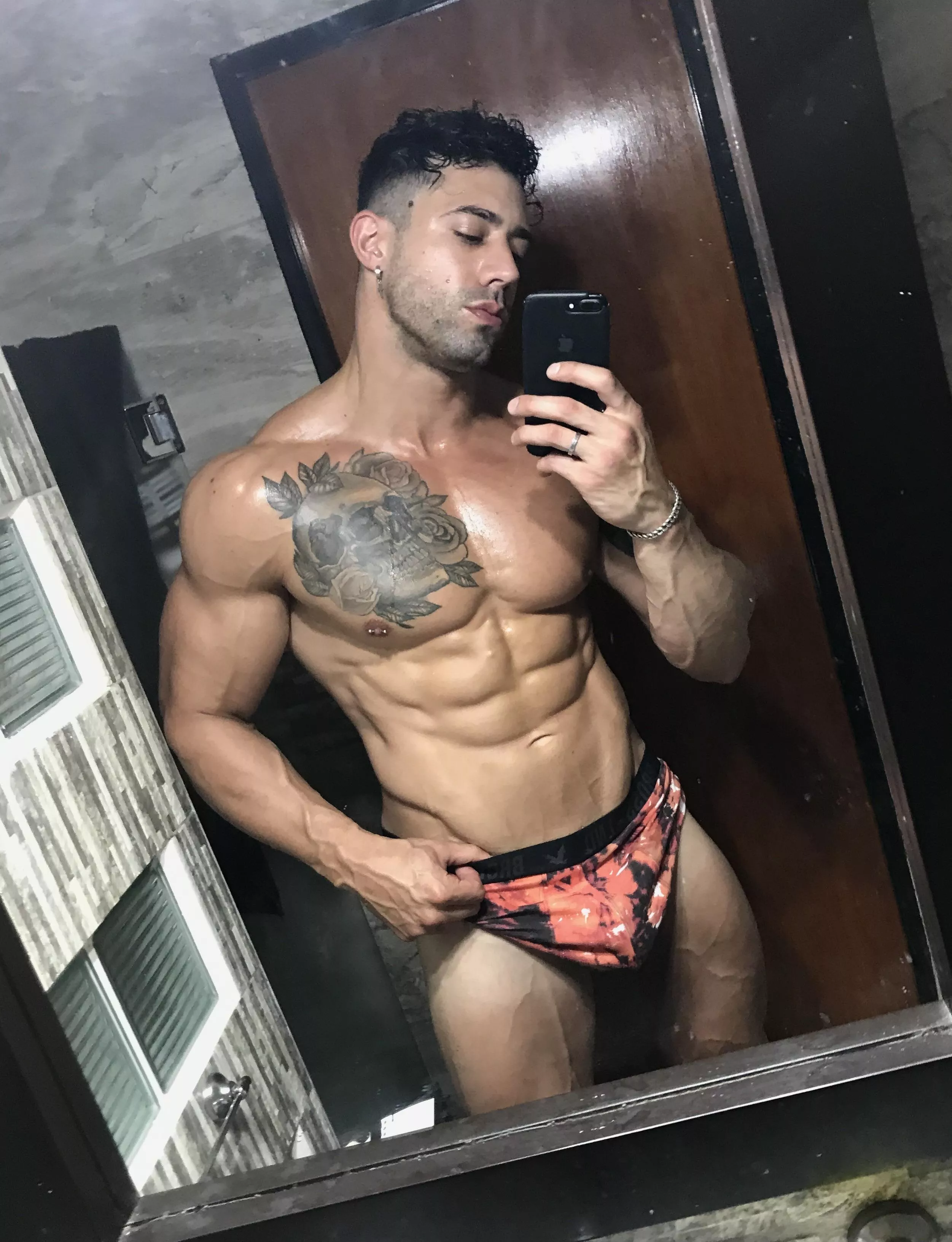 Who wants to have fun with me in the shower?