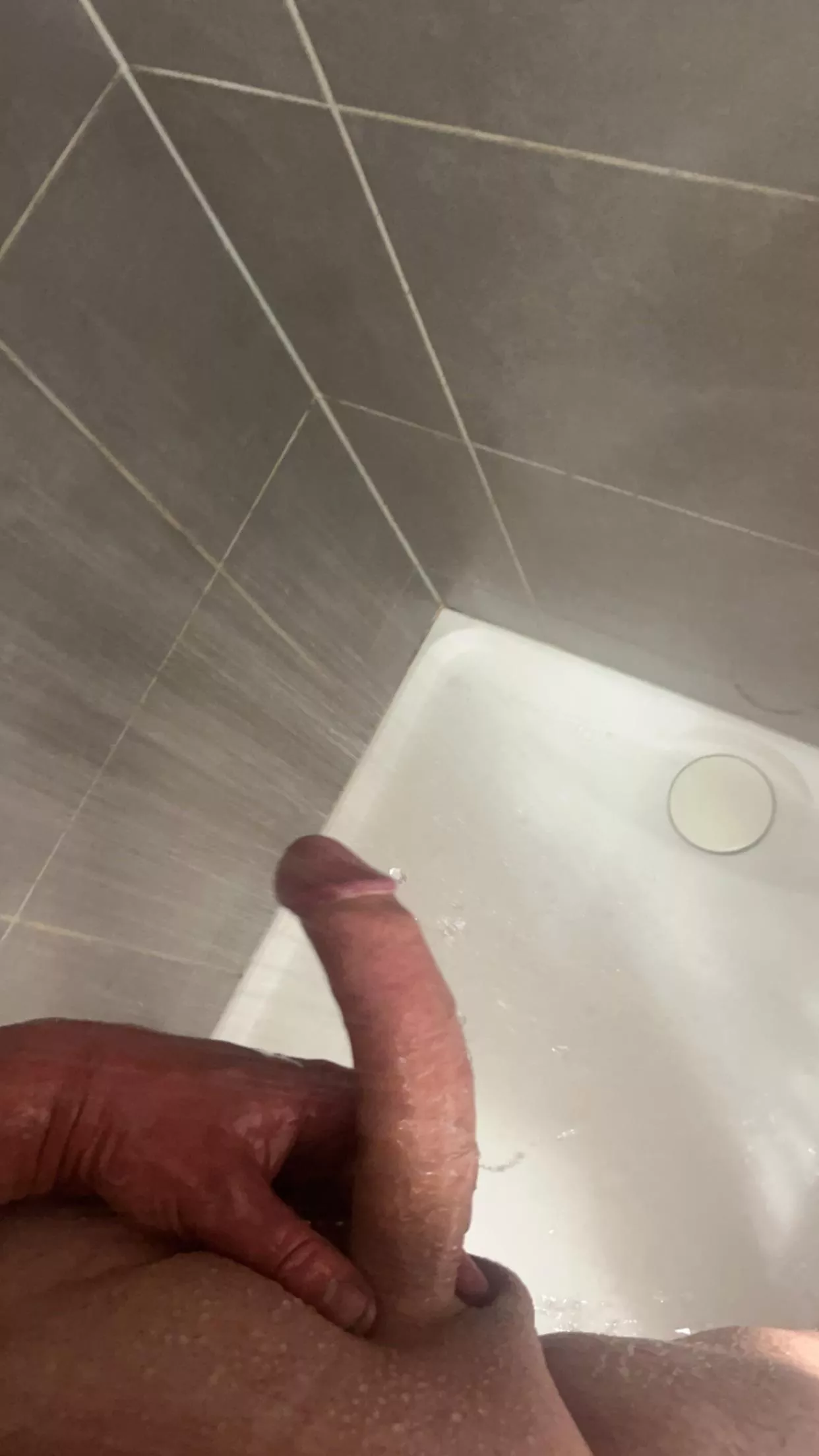 Whose sucking me tonight ?