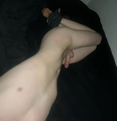 would any strong girls be interested in a sub boy? :3