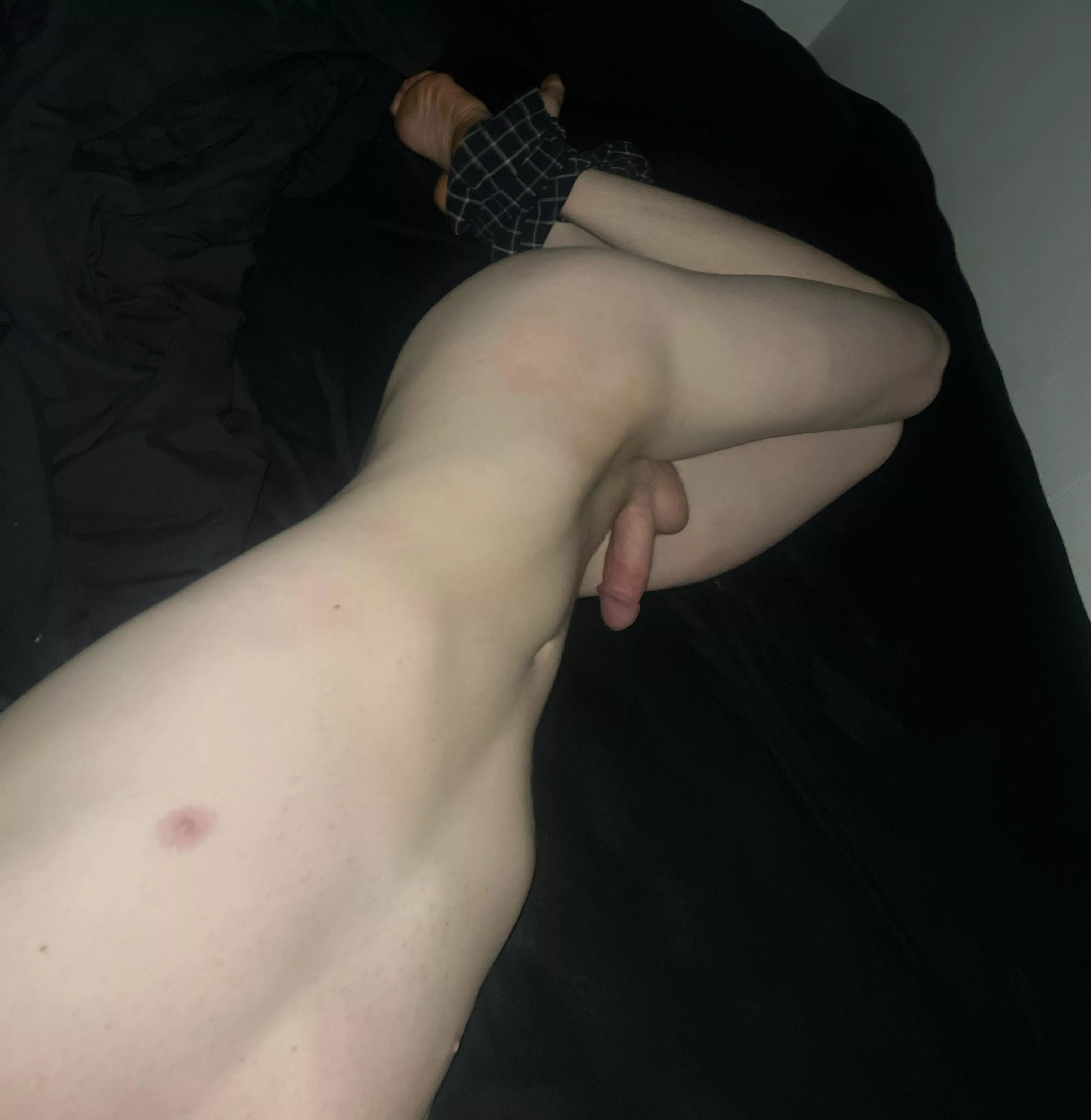 would any strong girls be interested in a sub boy? :3