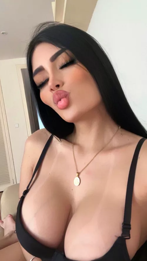 You will not be able to leave me once you have tasted my boobs