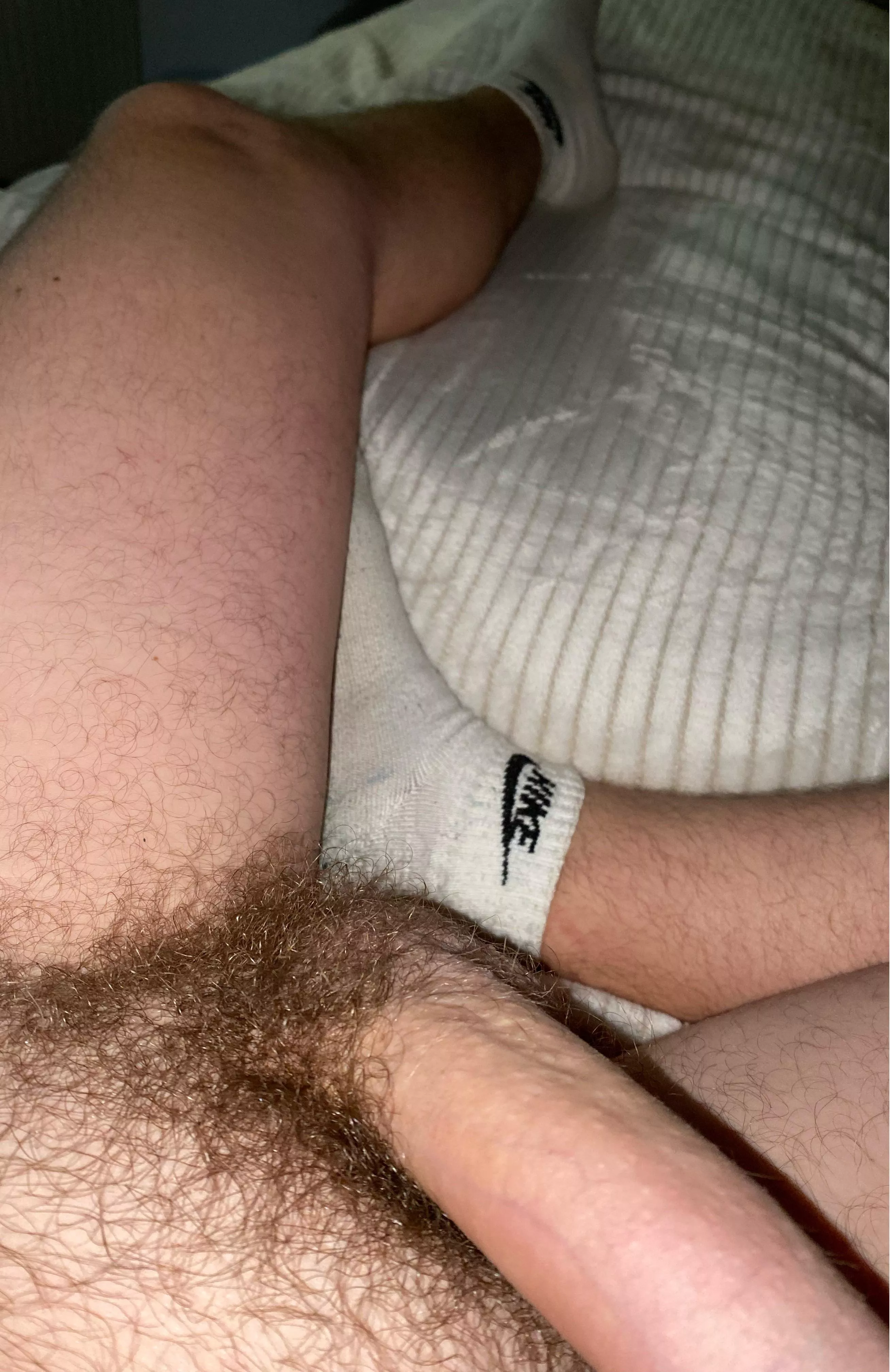 30 m looking for hairy dicks +++ with a fat bush for fun with face on snap add me : Marc.boy23 and live cum