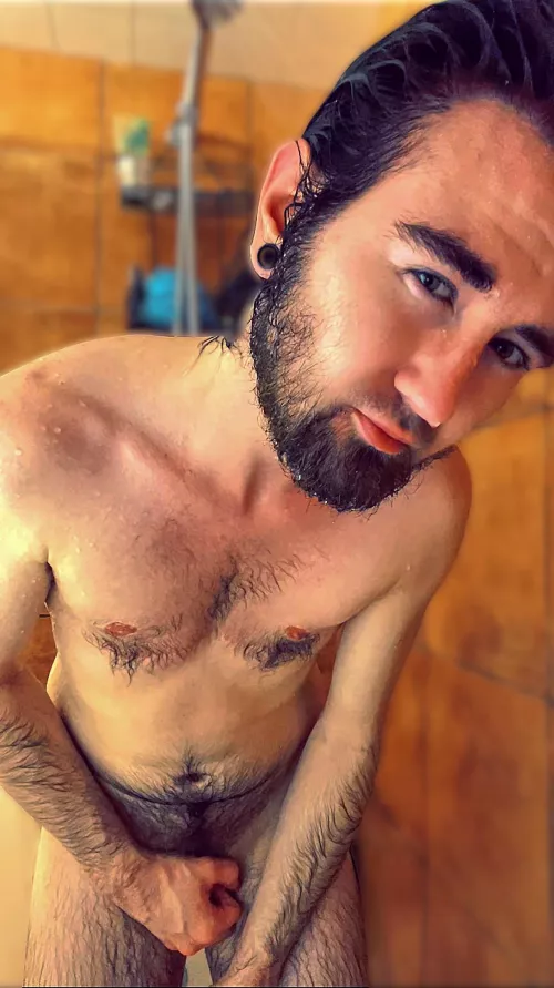 A moment that i love, taking a shower and masturbating! Come with me in the shower