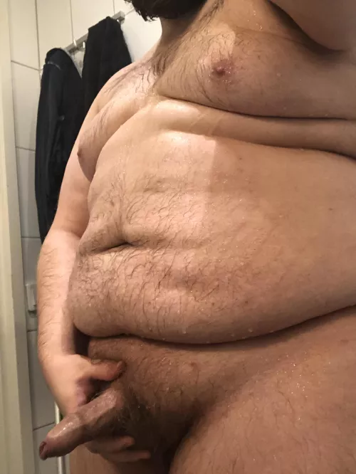 Another day, another shower pic! Would love some compnay😉