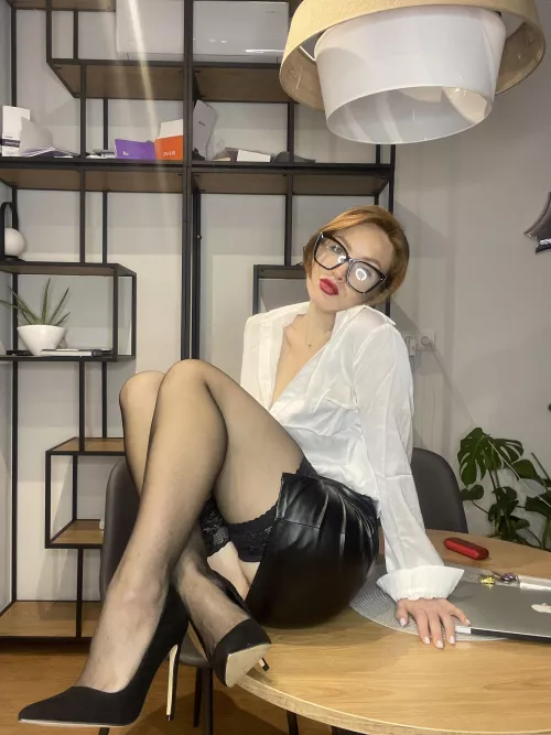 Boss, can you fuck me after class?