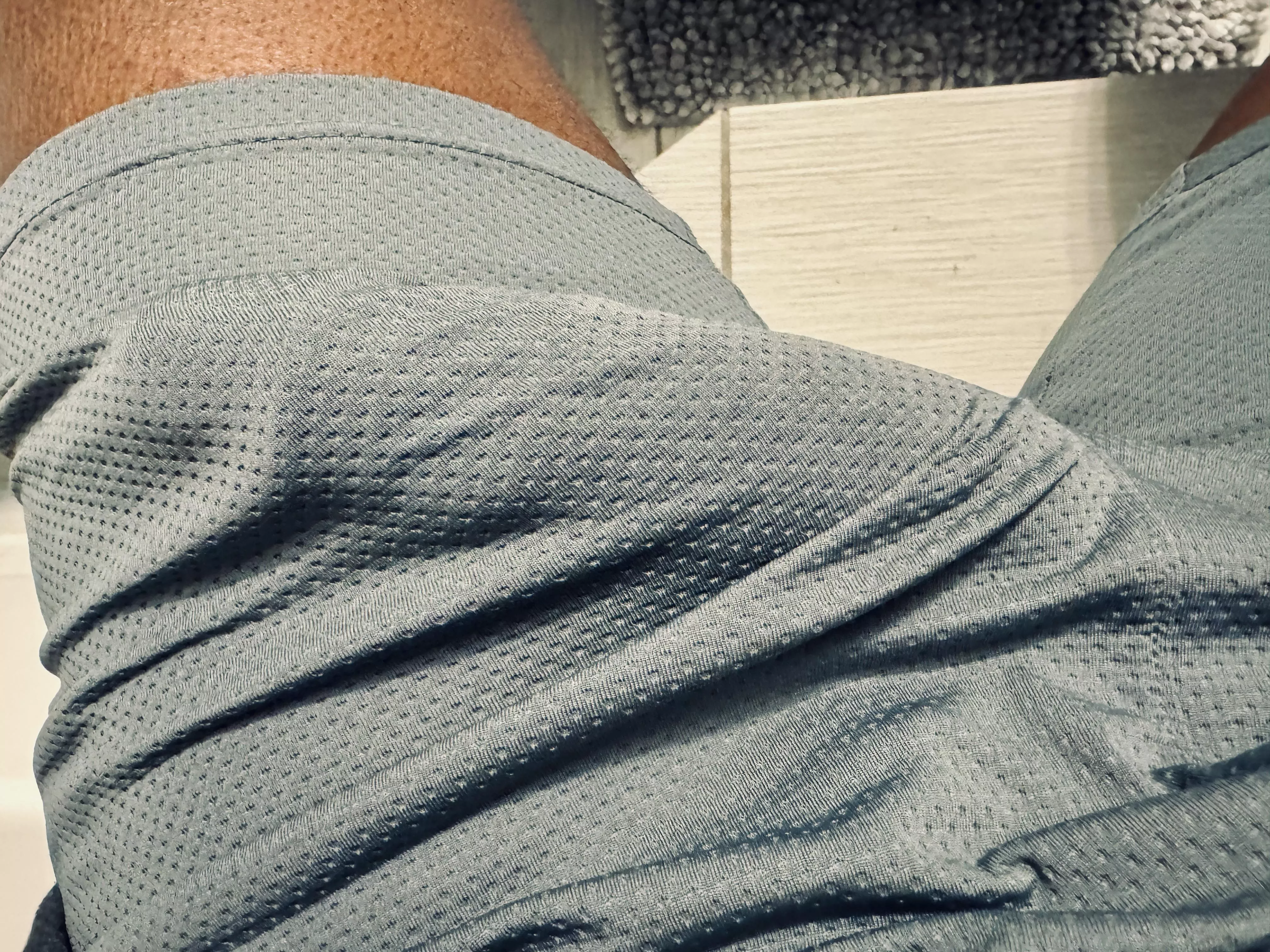 Can I sit in the gym like this?