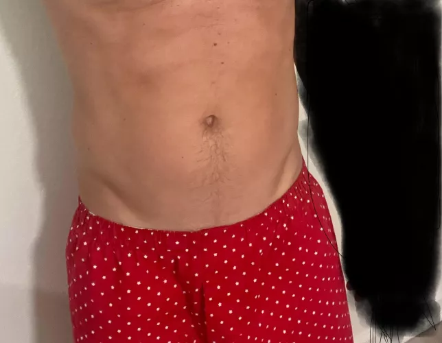 Checking out the women of reddit in my boxers