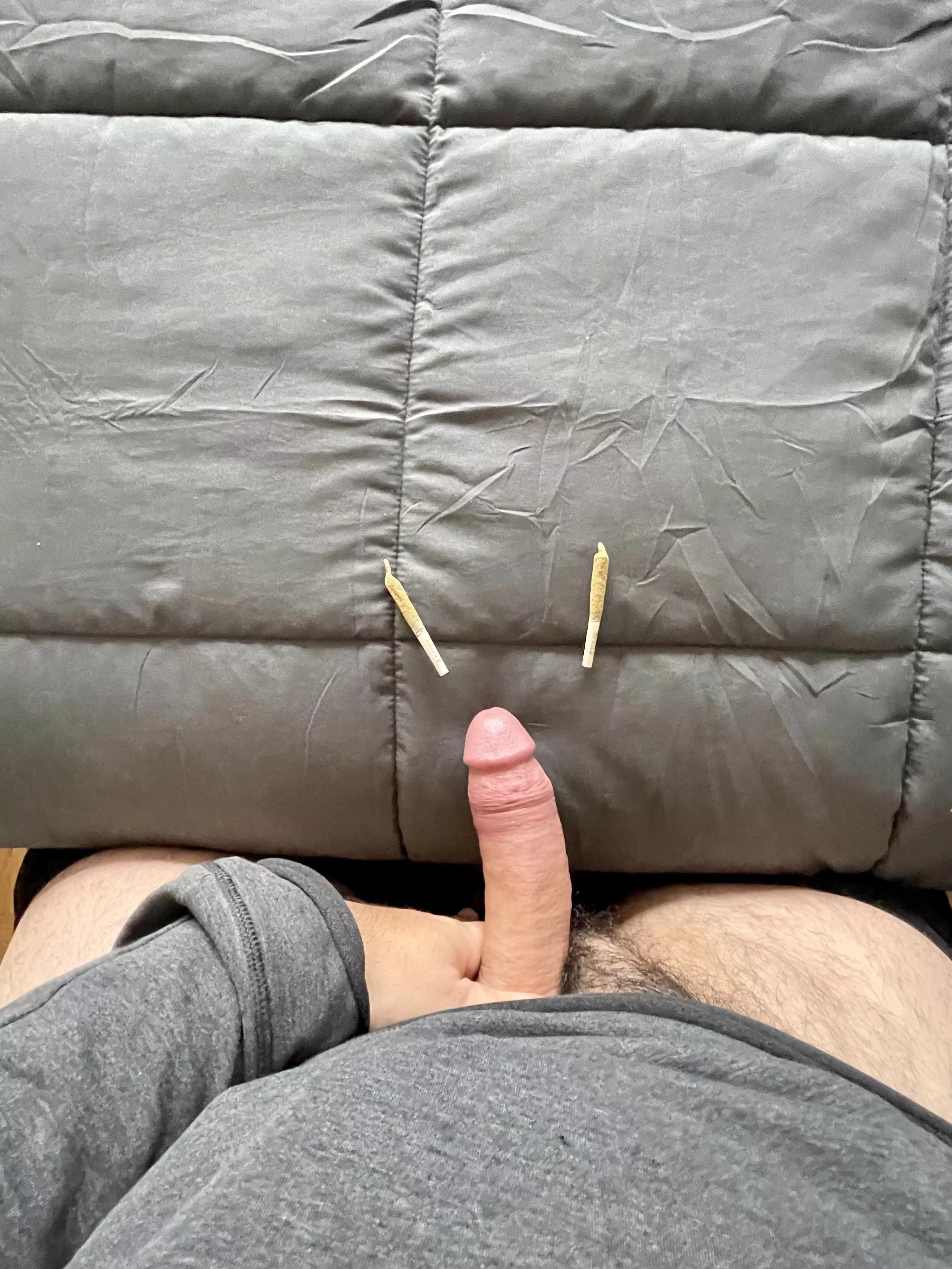 Come help me with one of these 1 gra(m) joints 😏