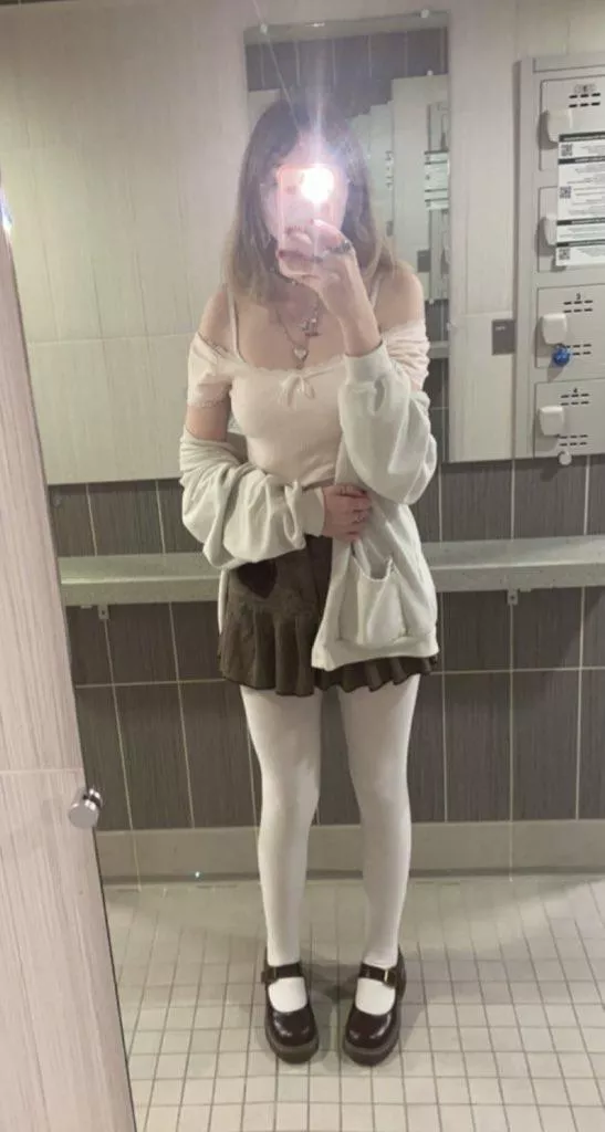 do u think i’m cute? :3