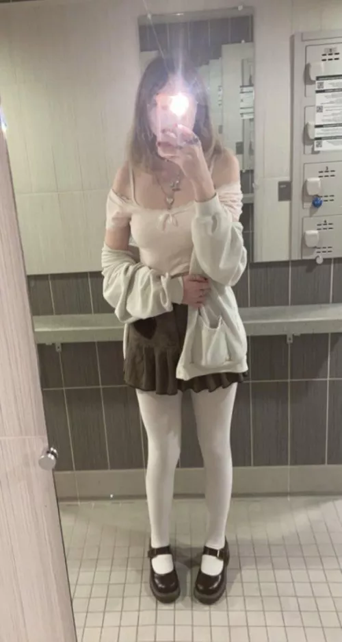 do u think i’m cute? :3