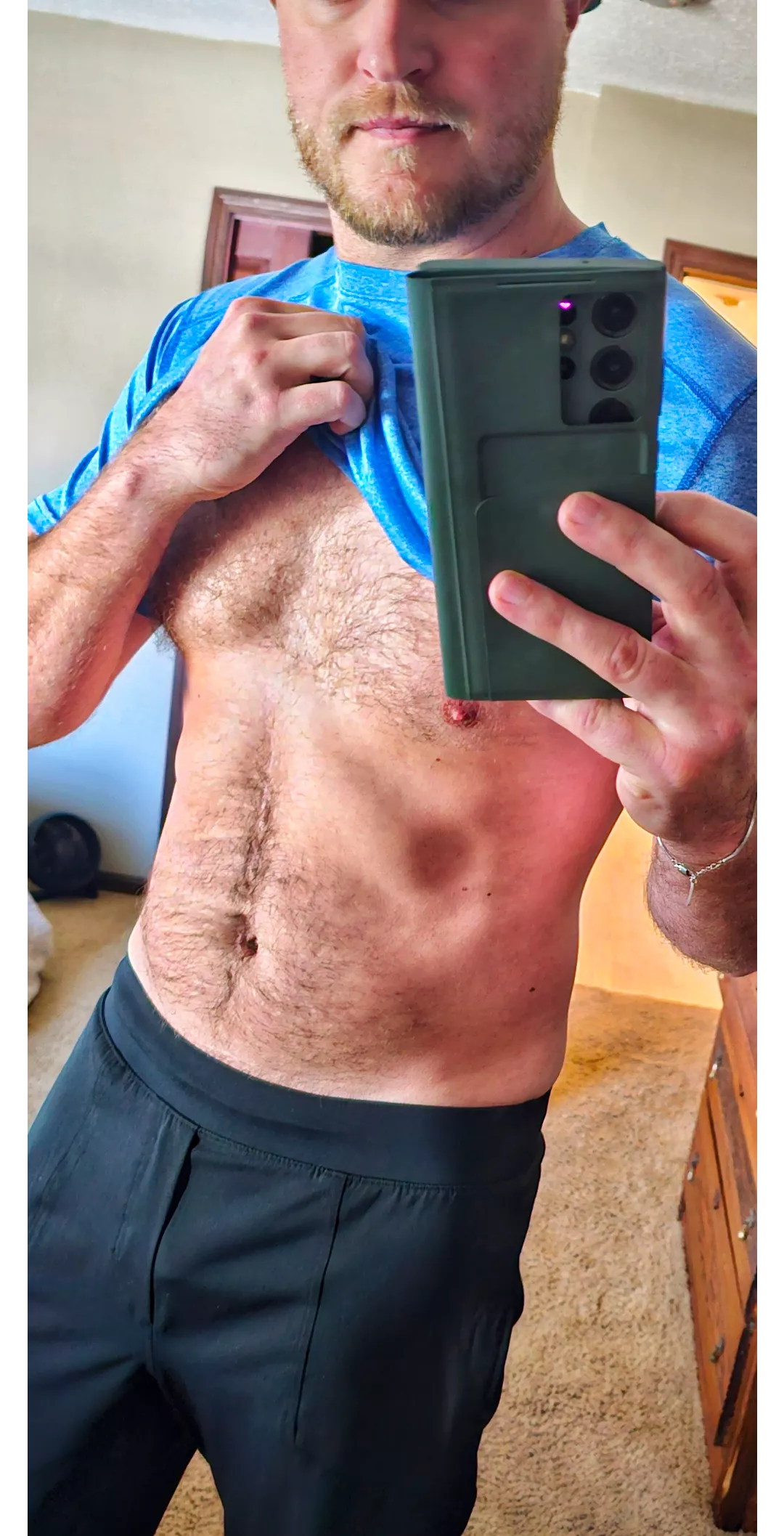 Got a lot more work to do, but my abs are finally starting to show again with current cut phase [M]