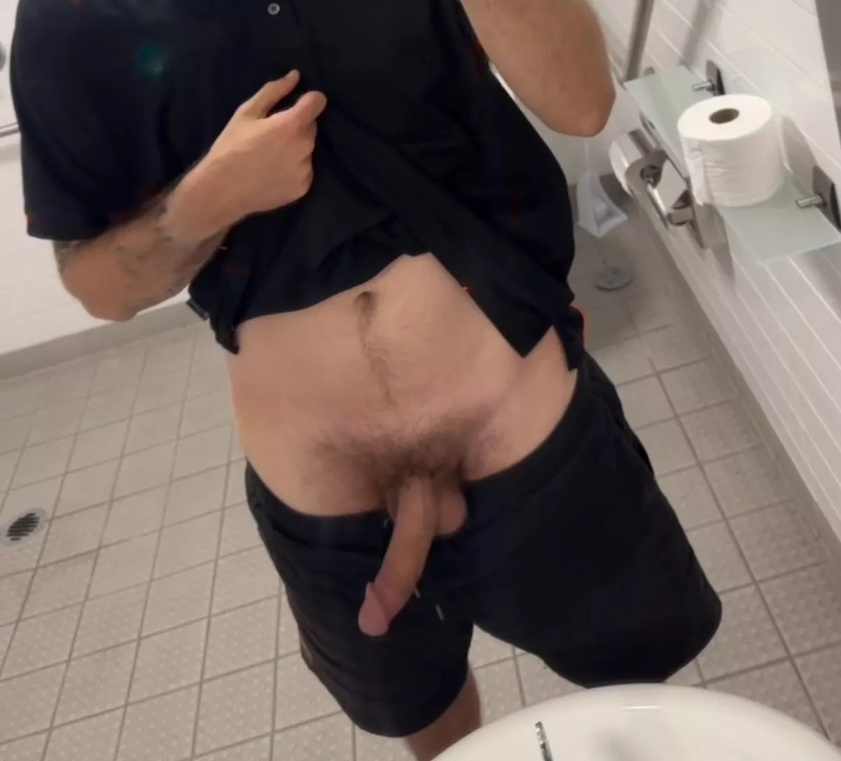 hang to the left gang 😎