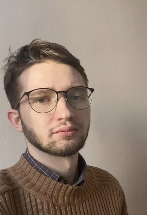 Hey! Does someone want to chat? DM is open :)