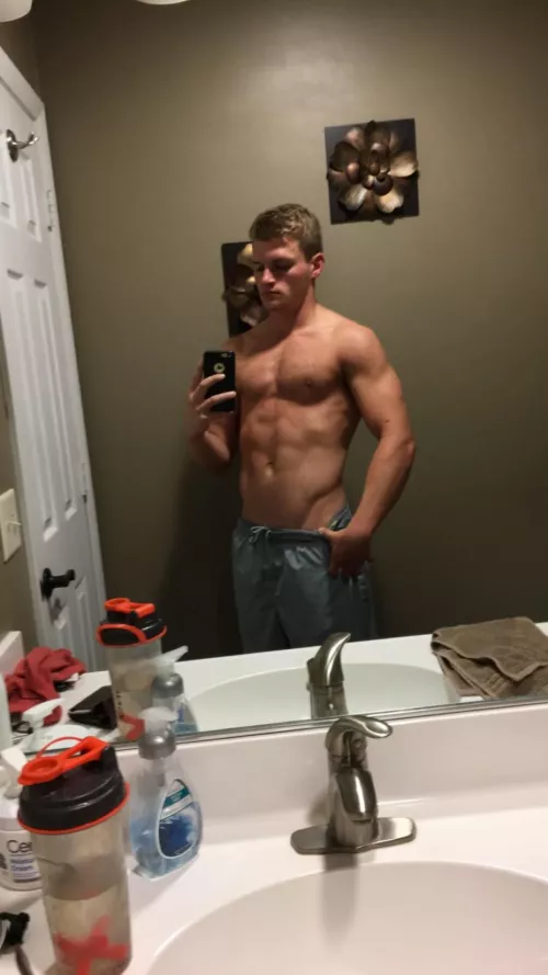 Heyy like what you see? Check out my V