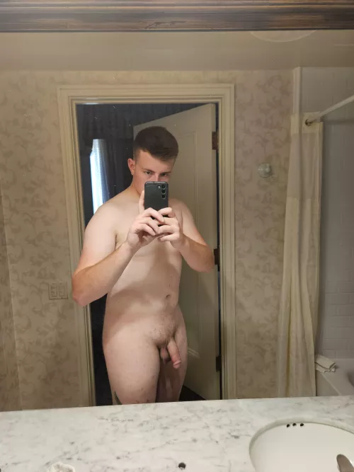 Hotel Mirror Pic