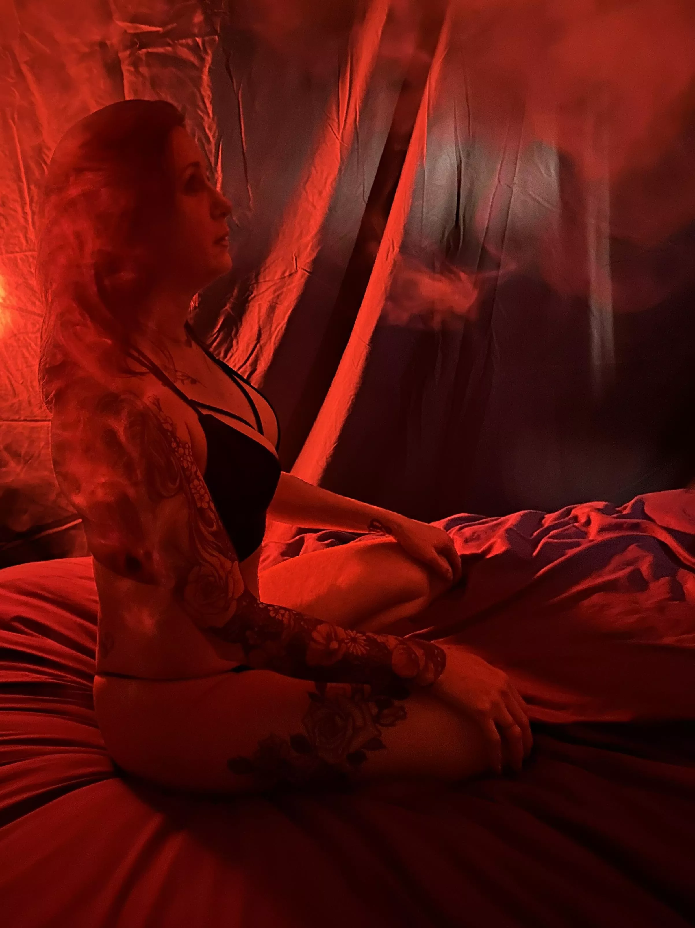 I’m a 44 year old milf want to date me Yes or No