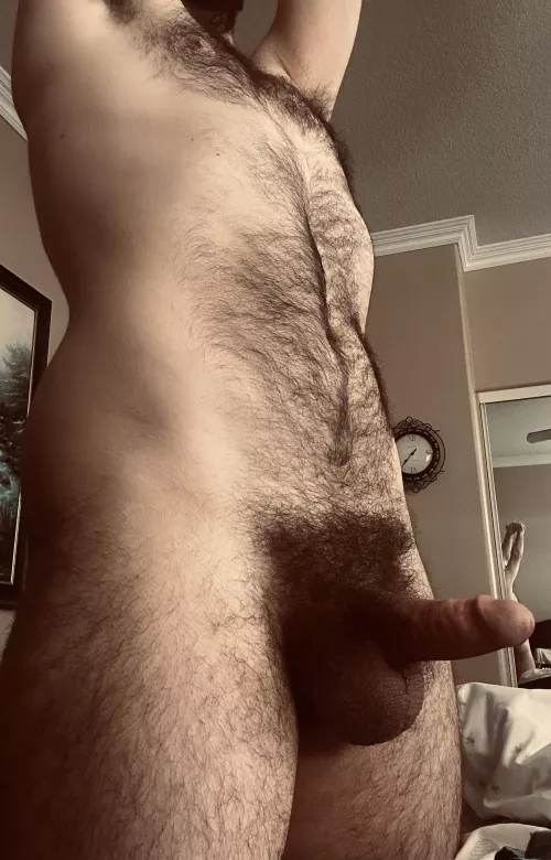 Imagine I have a date to right just once and they want to see what’s under the clothes. Hope he likes bush 🤭🤭🤭