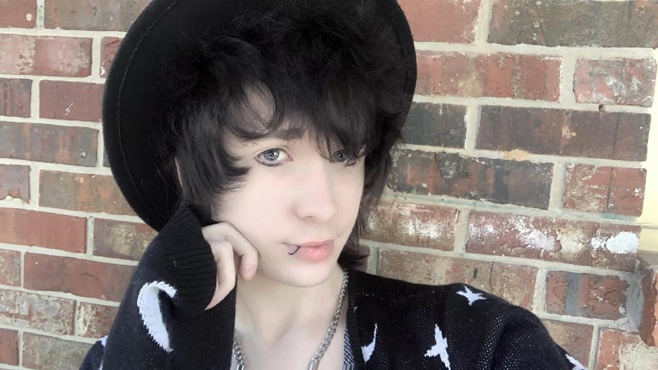 Lemme cast a spell on you >:)