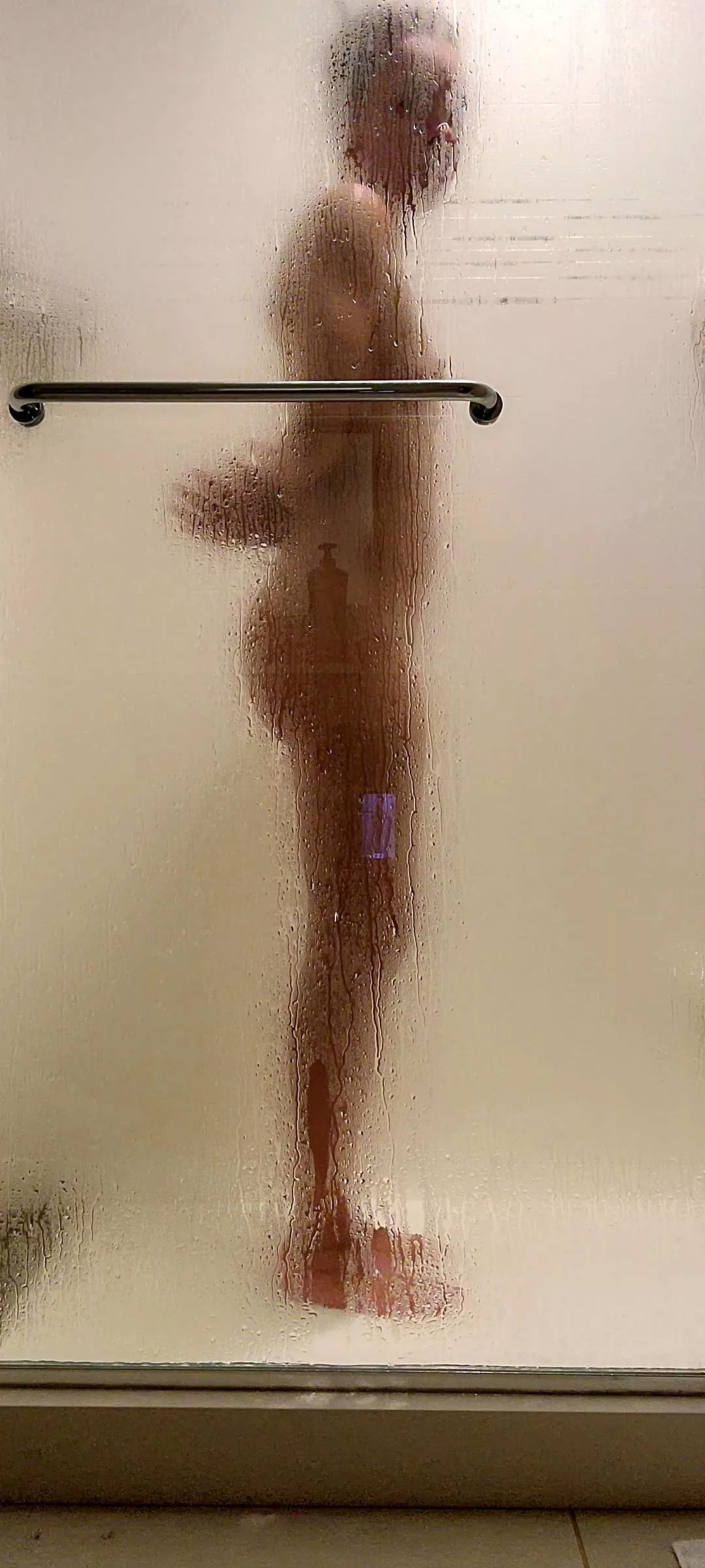 Look close you might miss my flat chest😏🥰